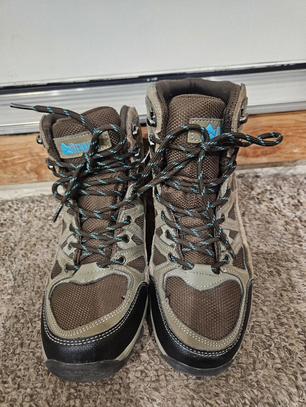 Denali Men's Brown Hiking Boots with Blue Accents Size 9